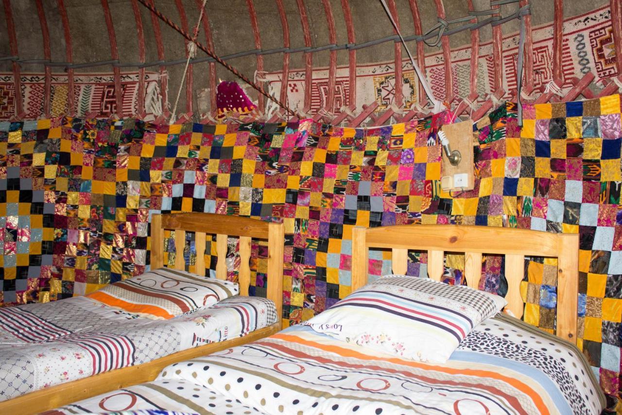Kyzylkum Nights Camp & Family Yurt Hotel Nurota Ngoại thất bức ảnh