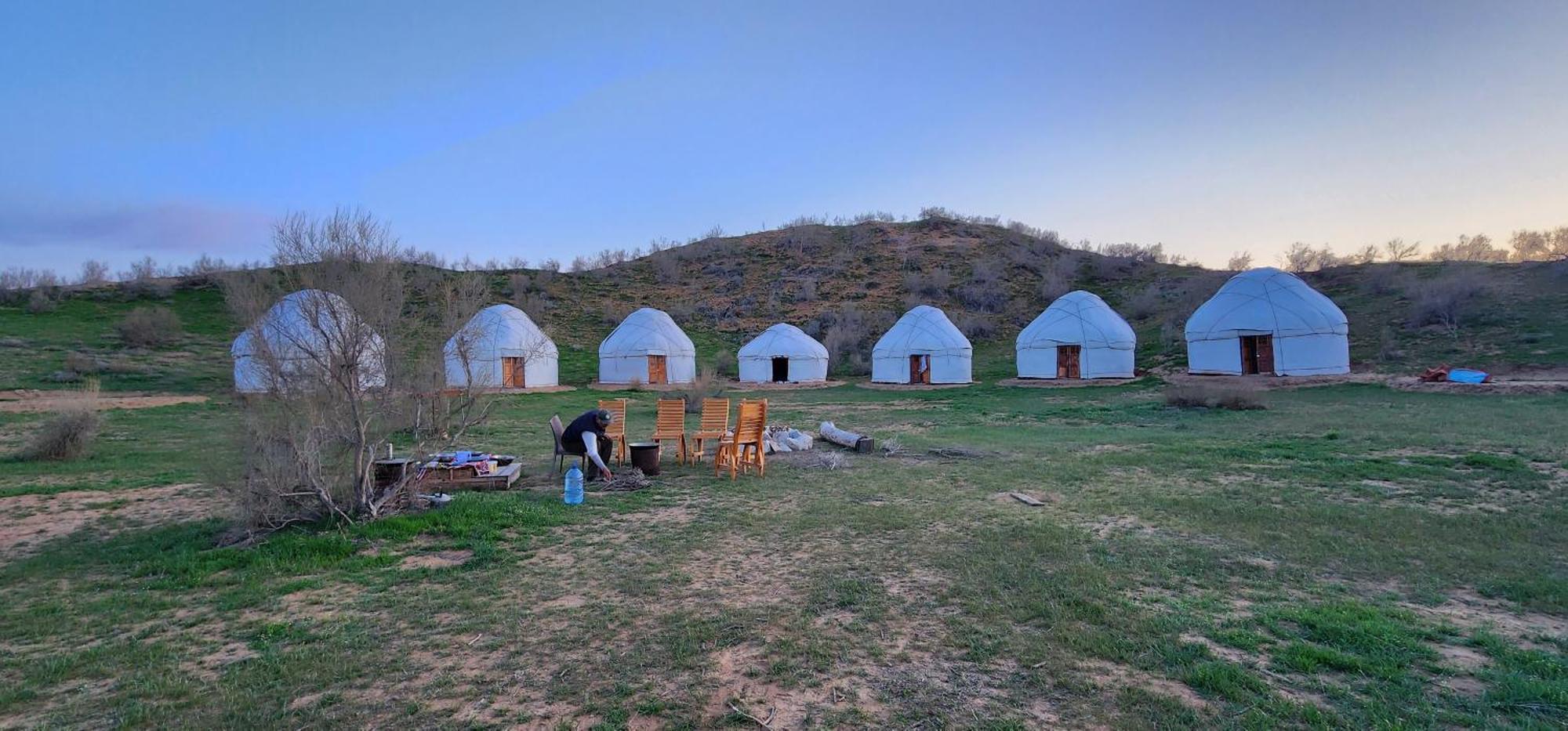 Kyzylkum Nights Camp & Family Yurt Hotel Nurota Ngoại thất bức ảnh