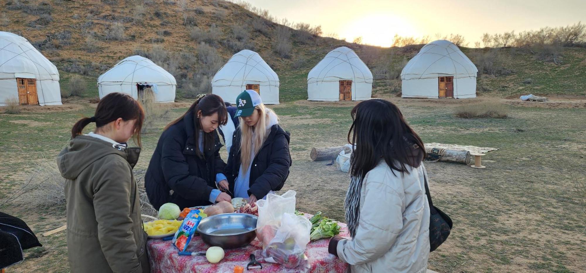 Kyzylkum Nights Camp & Family Yurt Hotel Nurota Ngoại thất bức ảnh