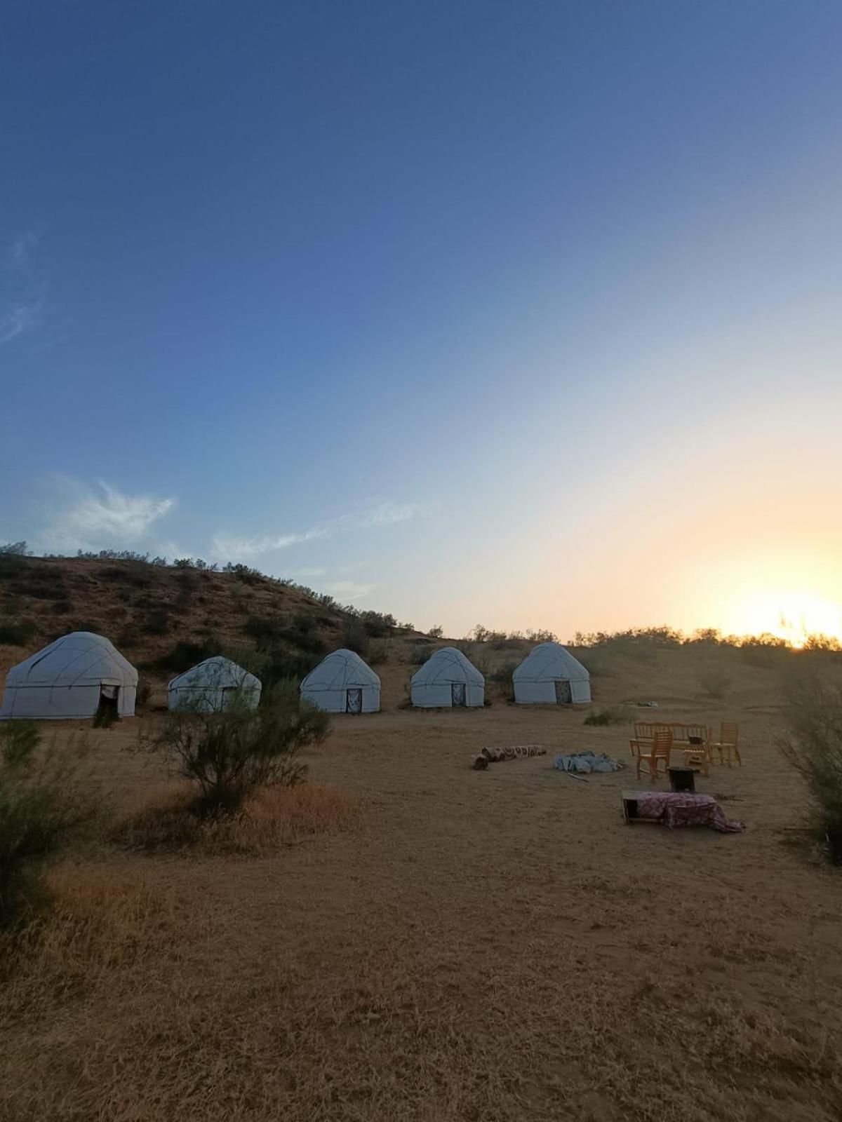 Kyzylkum Nights Camp & Family Yurt Hotel Nurota Ngoại thất bức ảnh